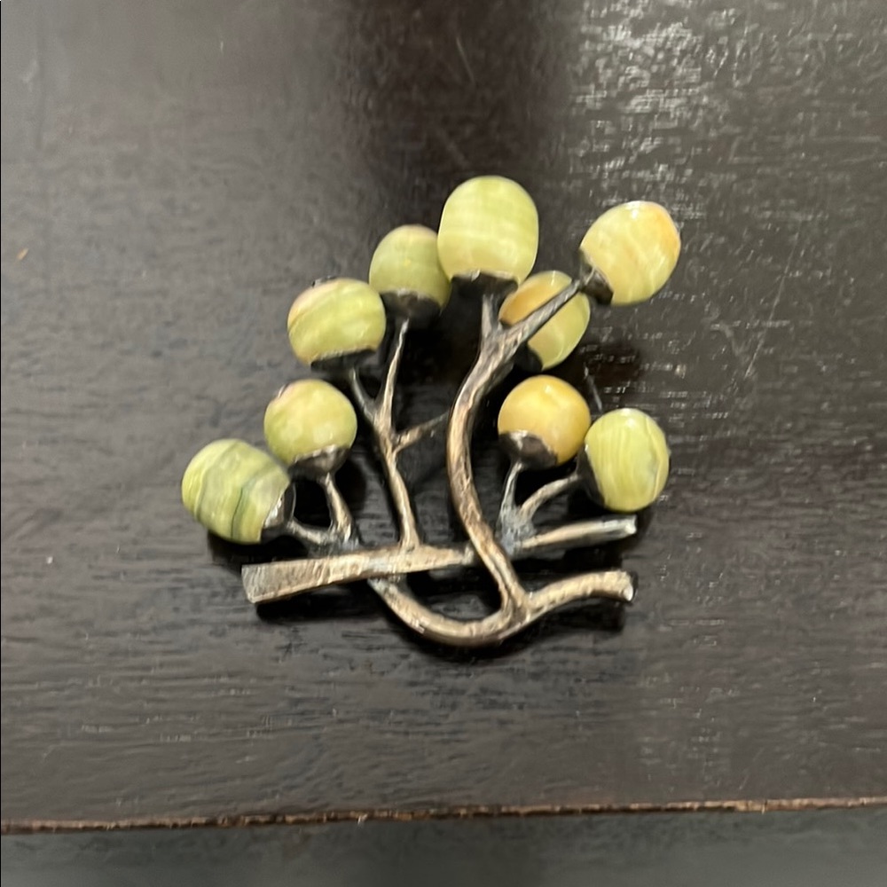 Vintage Silver brooch with berries